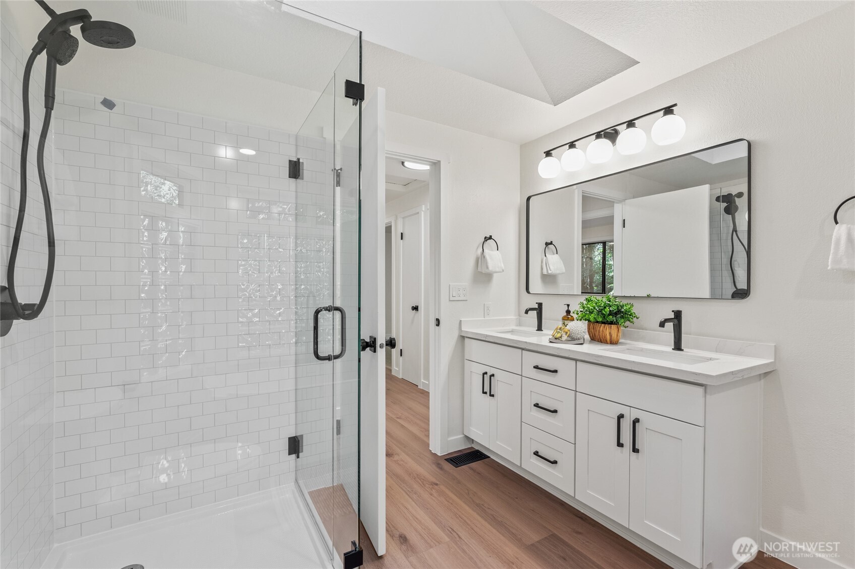 20631 West Richmond Road Bothell, WA 98021 - Photo 25 of 40