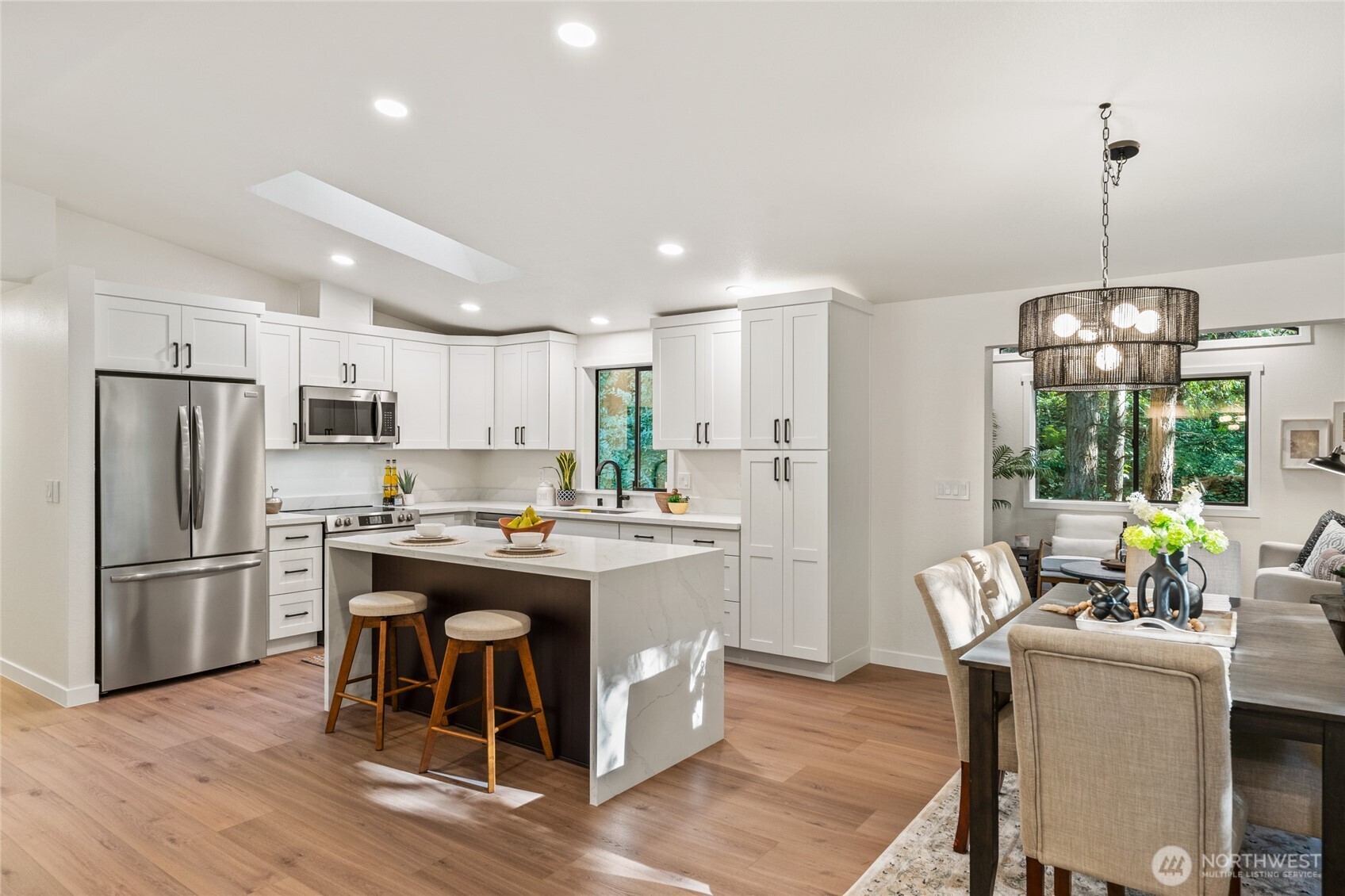 20631 West Richmond Road Bothell, WA 98021 - Photo 4 of 40