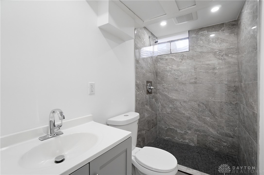 4769 Bigger Road Kettering, OH 45440 - Photo 38 of 56