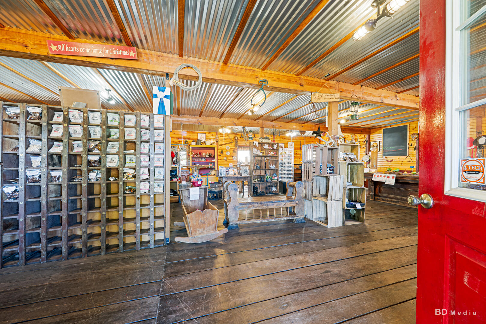 9860 Highway 421 Francesville, IN 47946 - Photo 11 of 57 1620x1080