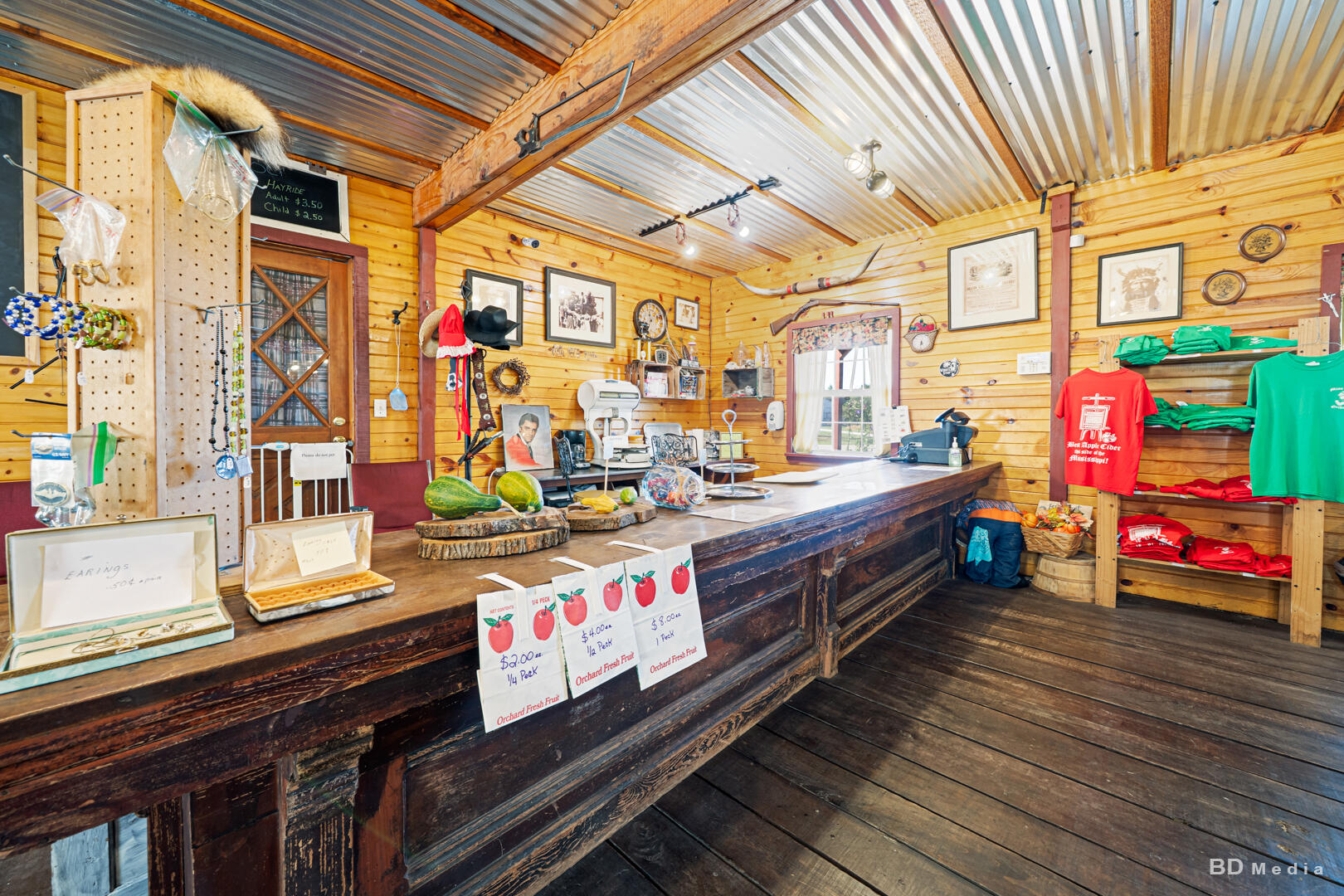 9860 Highway 421 Francesville, IN 47946 - Photo 12 of 57 1620x1080