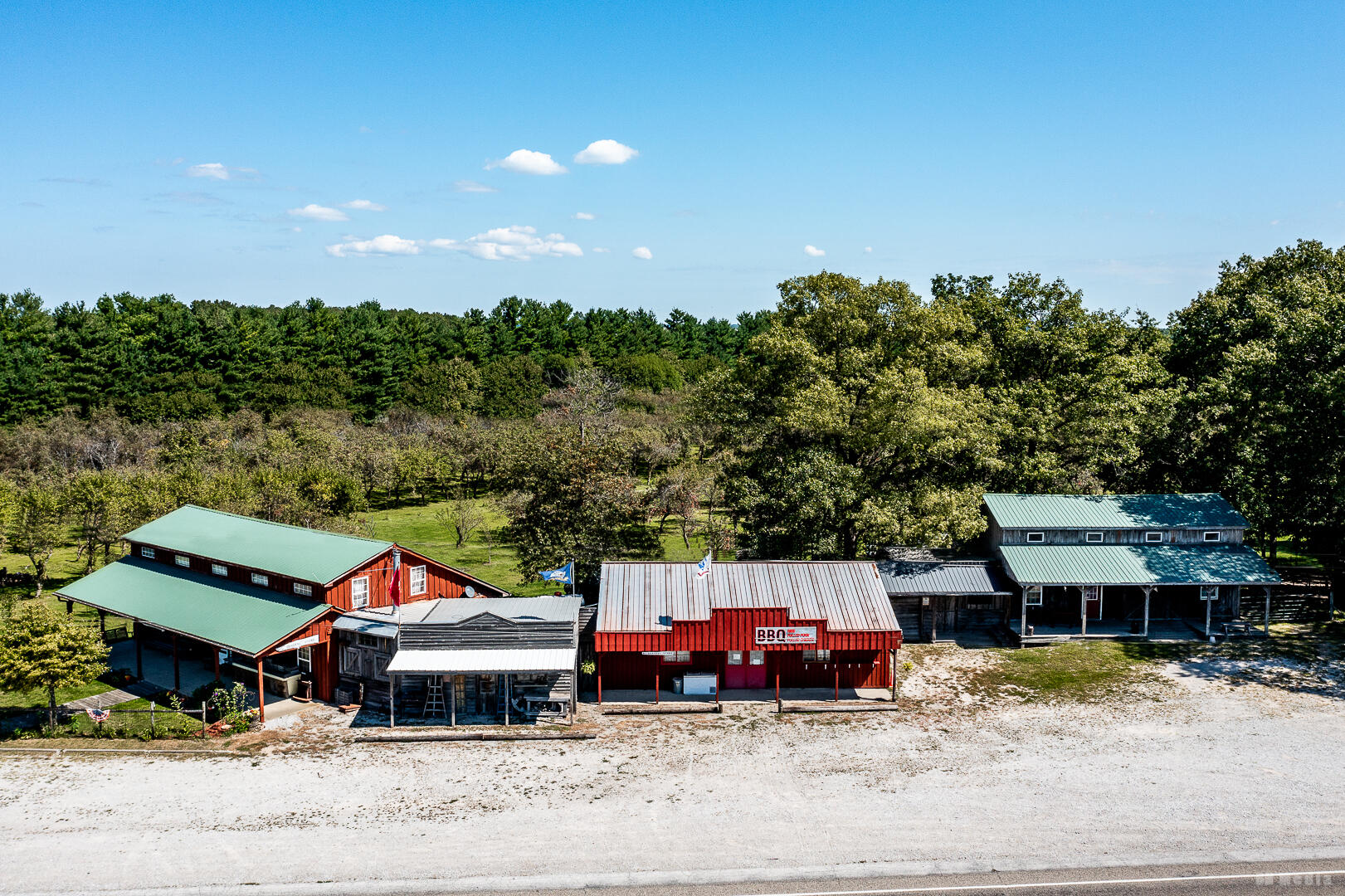 9860 Highway 421 Francesville, IN 47946 - Photo 5 of 57 1621x1080