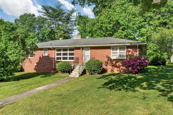 $210,000 | 708 Morningside Drive, Fayetteville, TN 37334