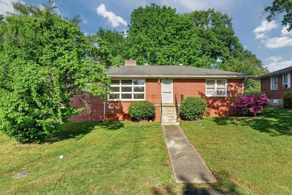 $210,000 | 708 Morningside Drive, Fayetteville, TN 37334