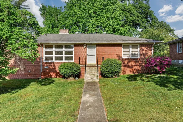 $210,000 | 708 Morningside Drive, Fayetteville, TN 37334
