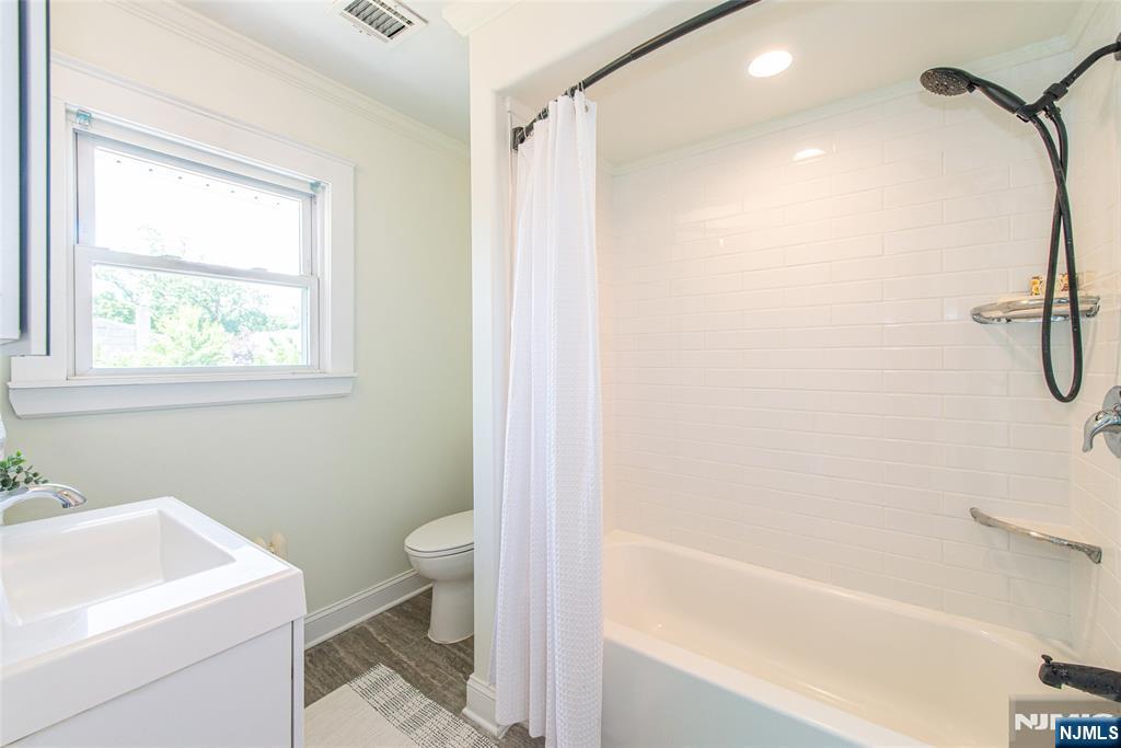 35 Howe Avenue Montclair, NJ 07042 - Photo 32 of 49