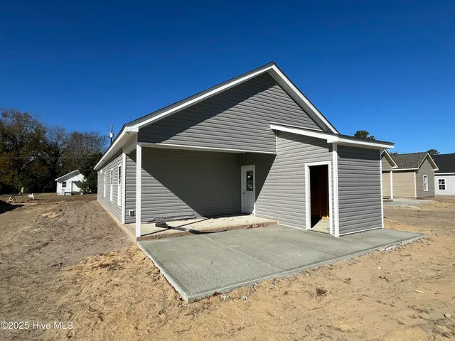 $258,900 | 606 South Vance Street, Fremont, NC 27830