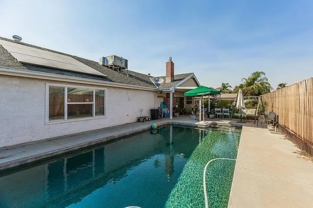 $579,500 | 2468 Laverne Avenue, Clovis, CA 93611