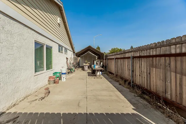 $579,500 | 2468 Laverne Avenue, Clovis, CA 93611