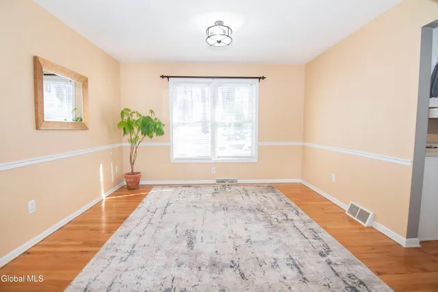 $584,900 | 19 Mann Boulevard, Halfmoon, NY 12065