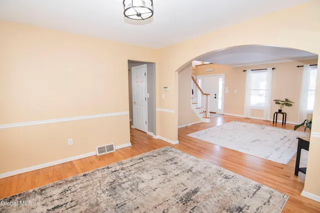 $584,900 | 19 Mann Boulevard, Halfmoon, NY 12065