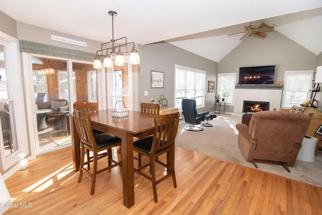 $584,900 | 19 Mann Boulevard, Halfmoon, NY 12065