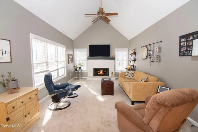 $584,900 | 19 Mann Boulevard, Halfmoon, NY 12065