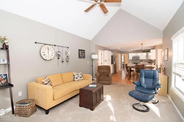 $584,900 | 19 Mann Boulevard, Halfmoon, NY 12065