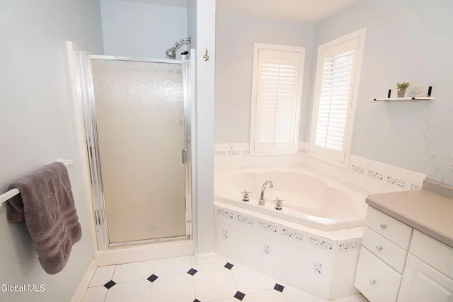 $584,900 | 19 Mann Boulevard, Halfmoon, NY 12065