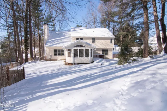 $584,900 | 19 Mann Boulevard, Halfmoon, NY 12065