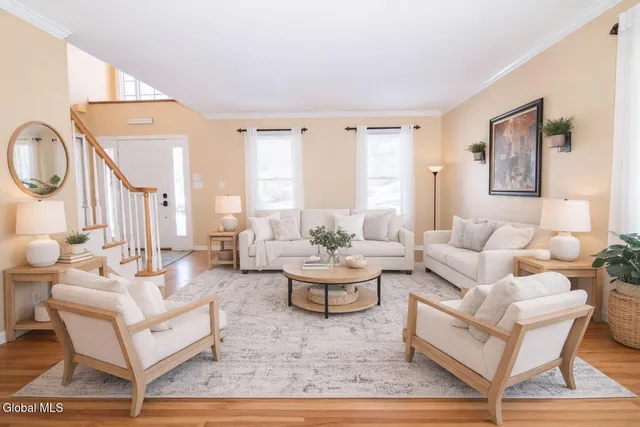 $584,900 | 19 Mann Boulevard, Halfmoon, NY 12065