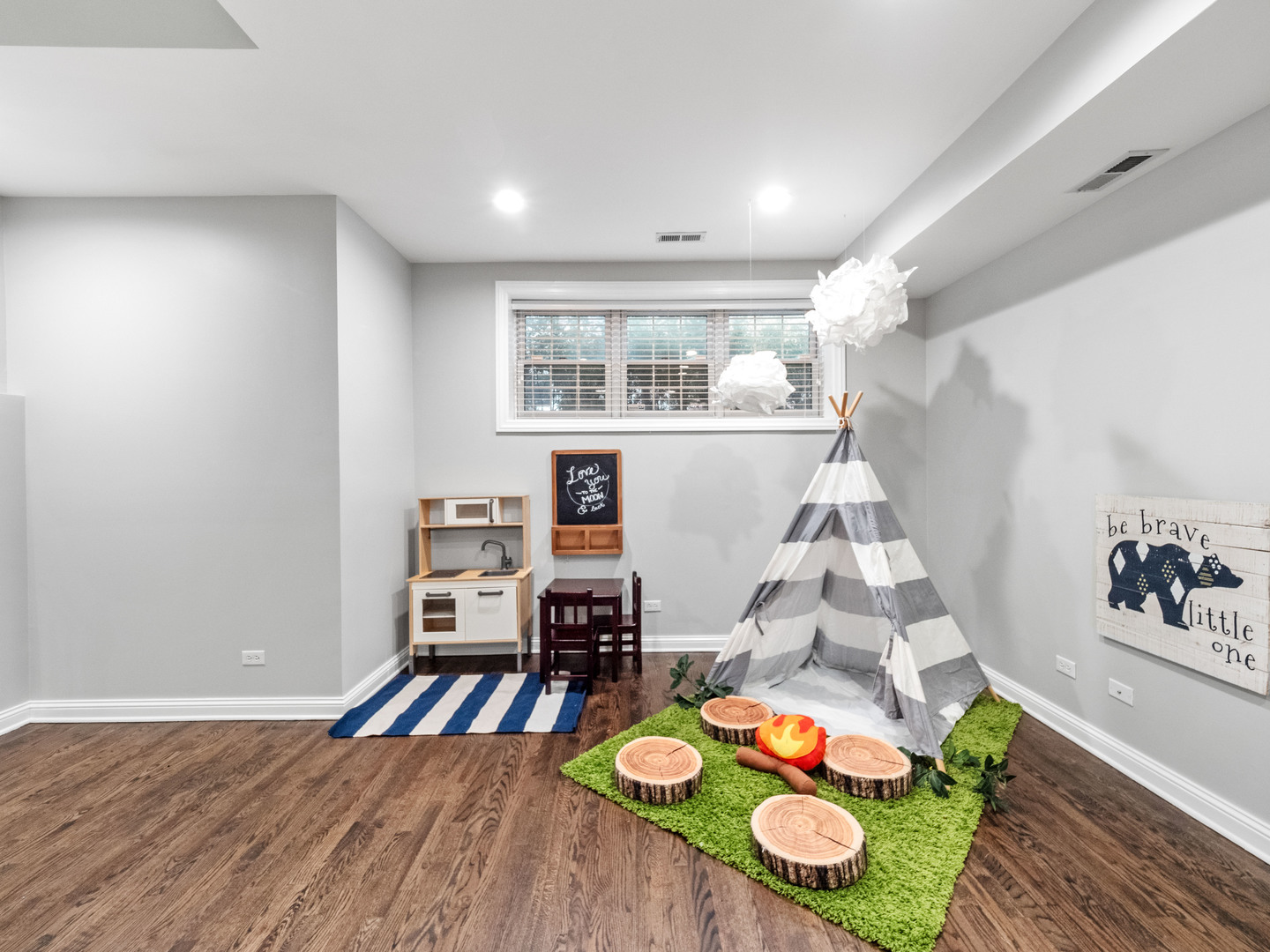 1447 West Walton Street, Unit 1 Chicago, IL 60642 - Photo 17 of 27