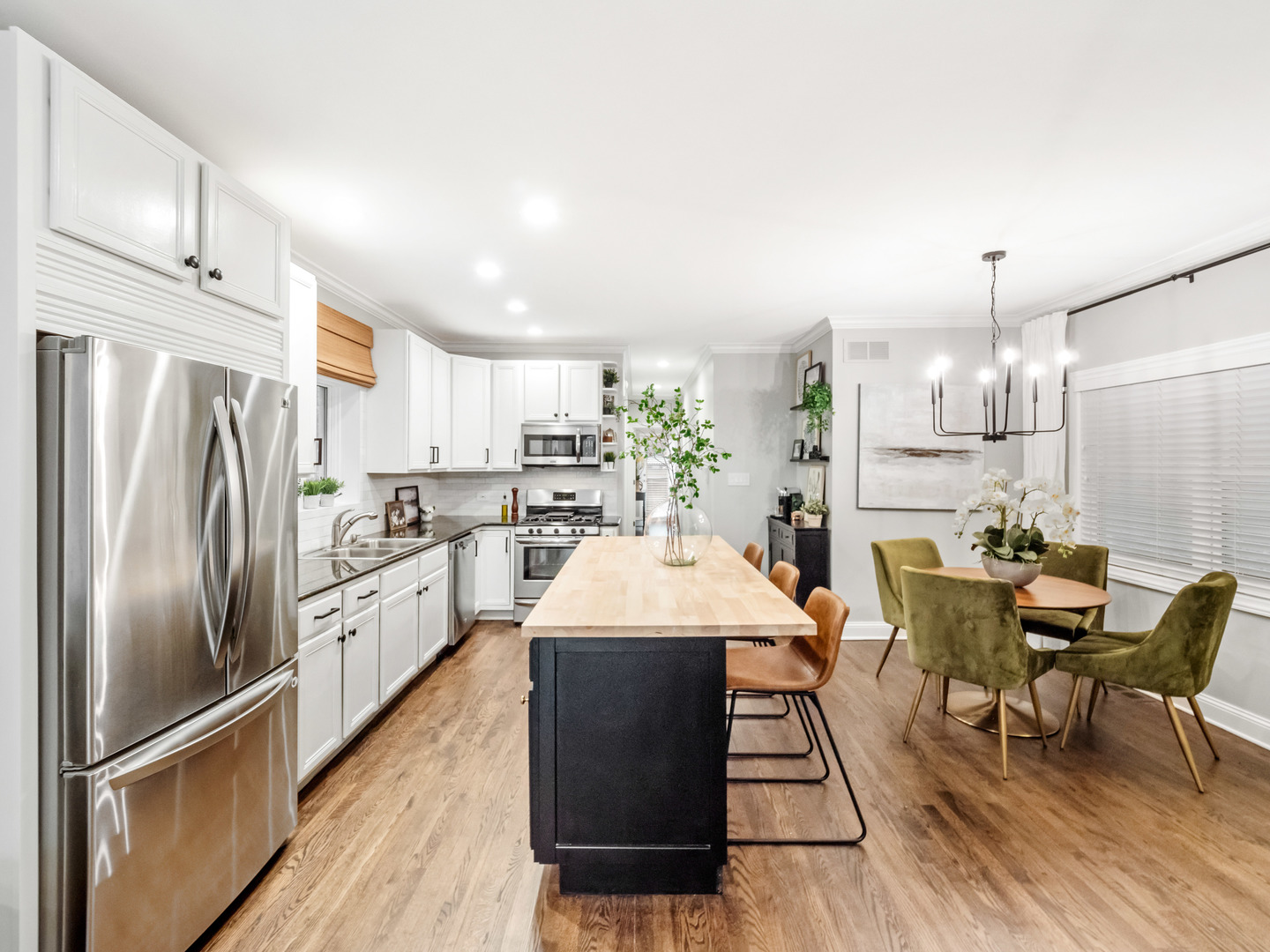 1447 West Walton Street, Unit 1 Chicago, IL 60642 - Photo 4 of 27