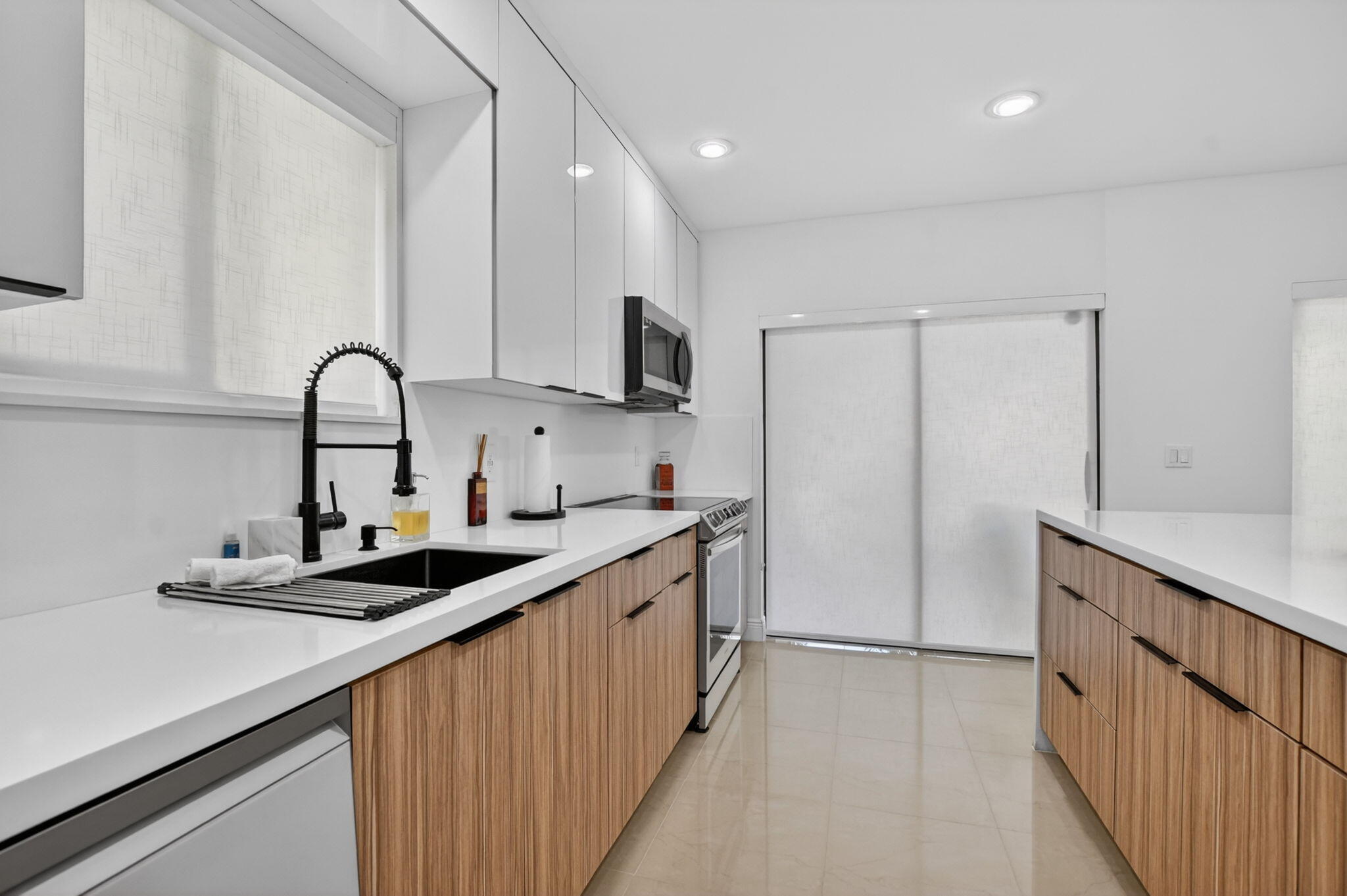 6335 Longboat Lane West, Unit E104 Boca Raton, FL 33433 - Photo 5 of 46 Kitchen Longview