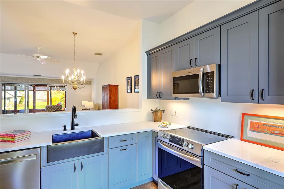 3 Pendleton Place Narragansett, RI 02882 - Photo 17 of 43