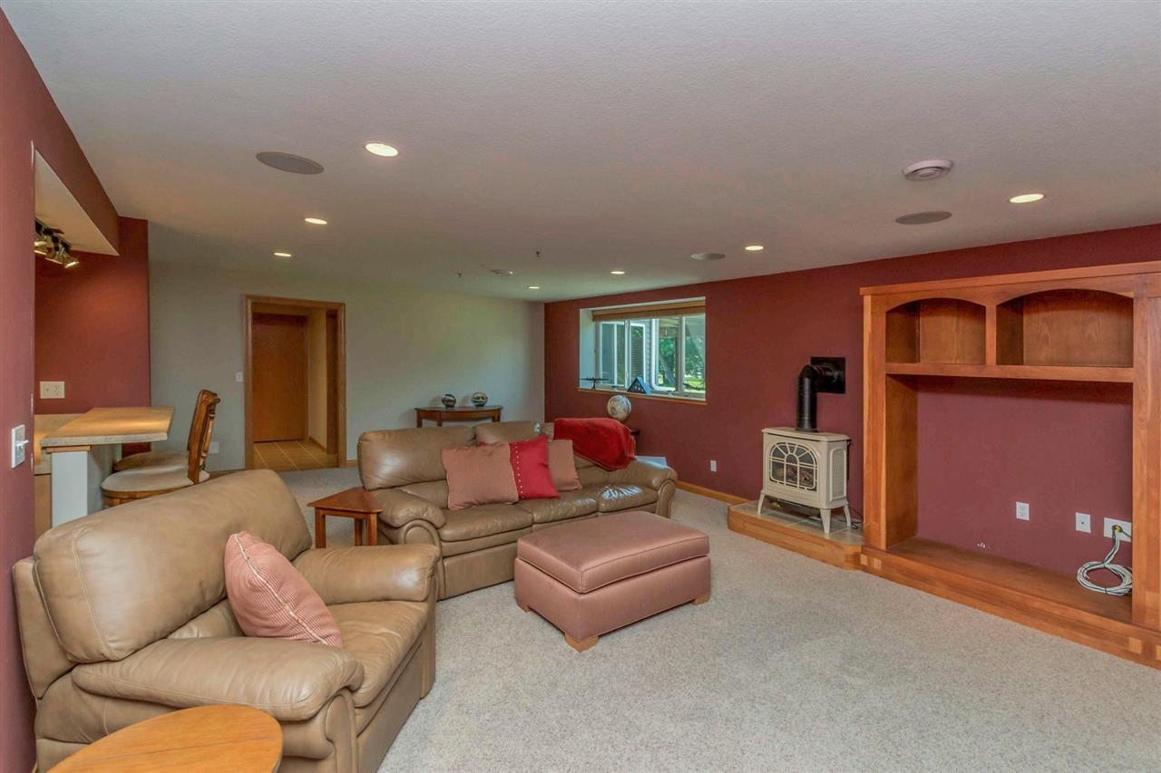 3375 Wild Rose Road Robins, IA 52411 - Photo 26 of 35 Gallery Image 26