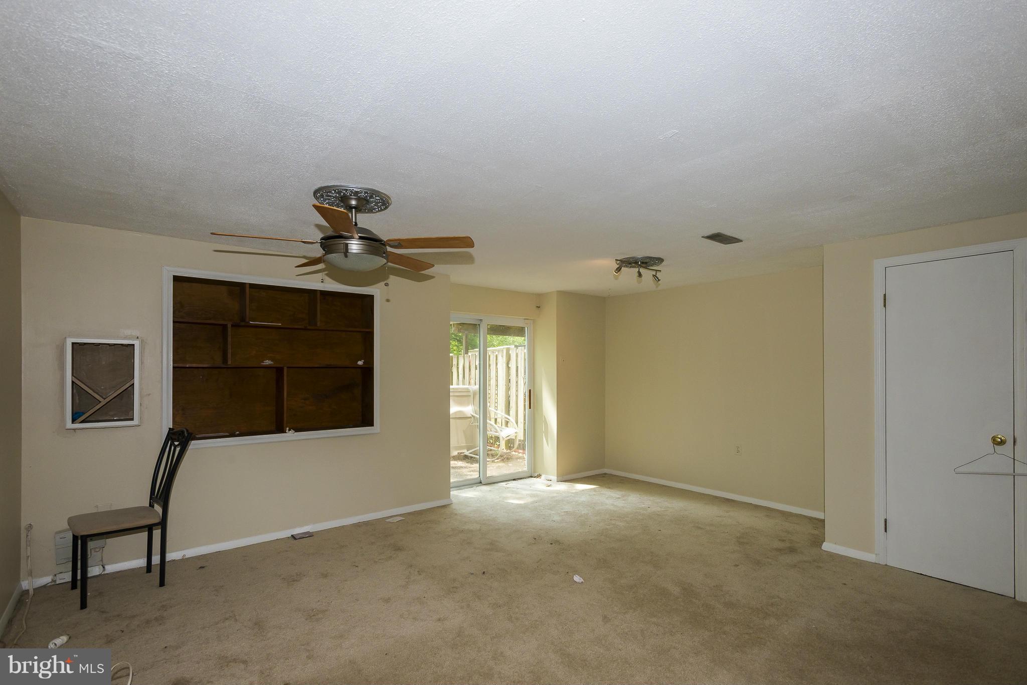 8325 Snowden Oaks Place Laurel, MD 20708 - Photo 15 of 22 Family Room