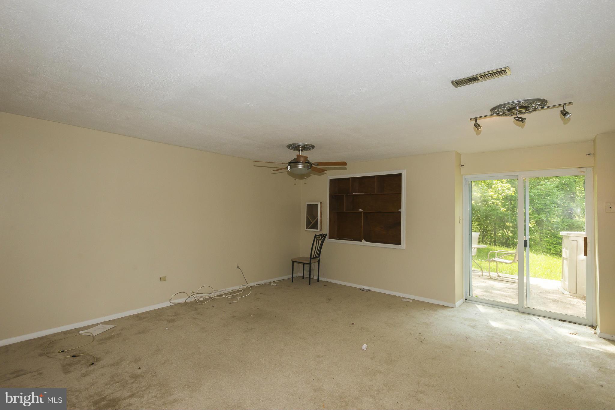 8325 Snowden Oaks Place Laurel, MD 20708 - Photo 16 of 22 Family Room