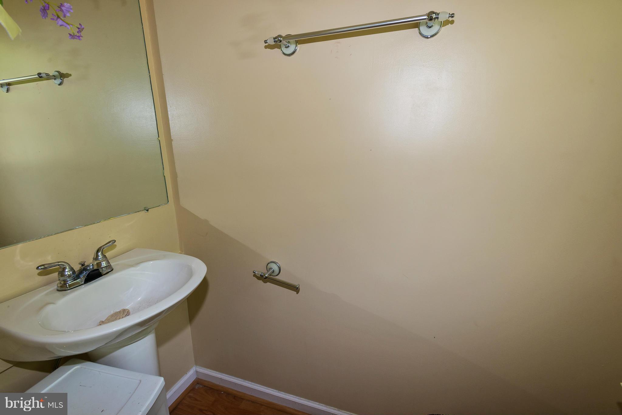 8325 Snowden Oaks Place Laurel, MD 20708 - Photo 8 of 22 Bath