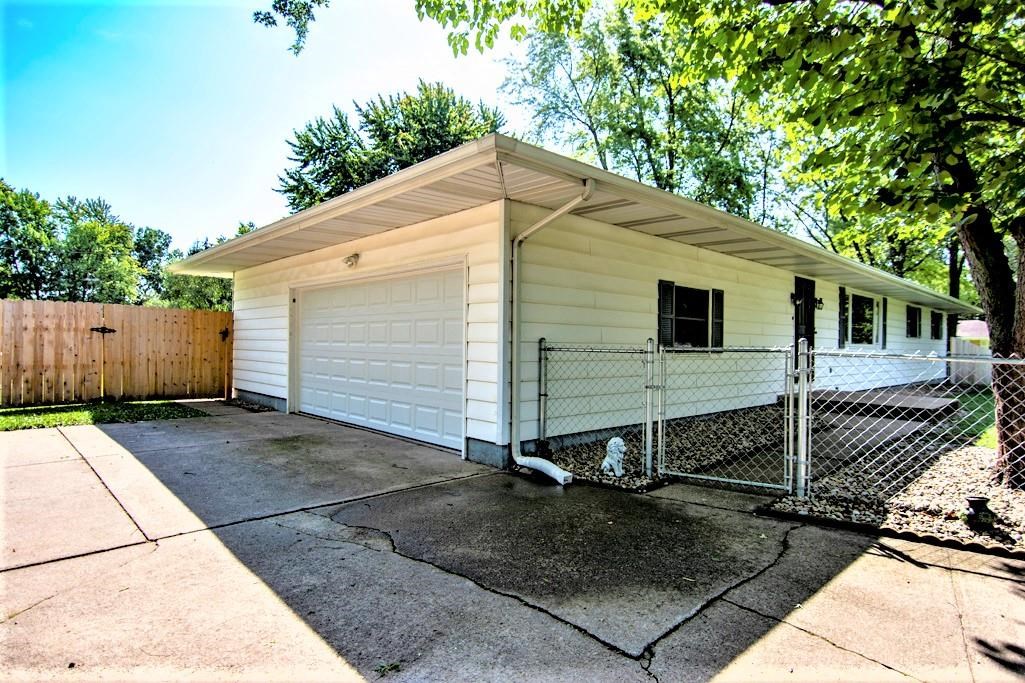 52032 Grape Road Granger, IN 46530 - Photo 2 of 32 Gallery Image 2