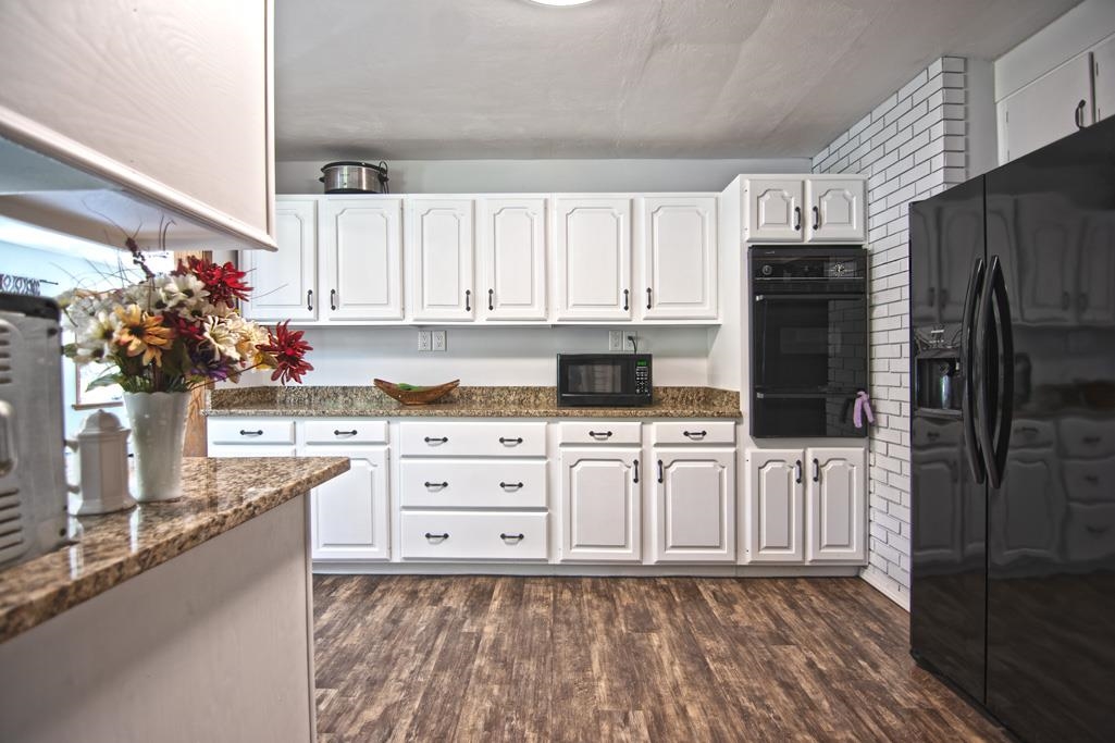 52032 Grape Road Granger, IN 46530 - Photo 6 of 32 Gallery Image 6