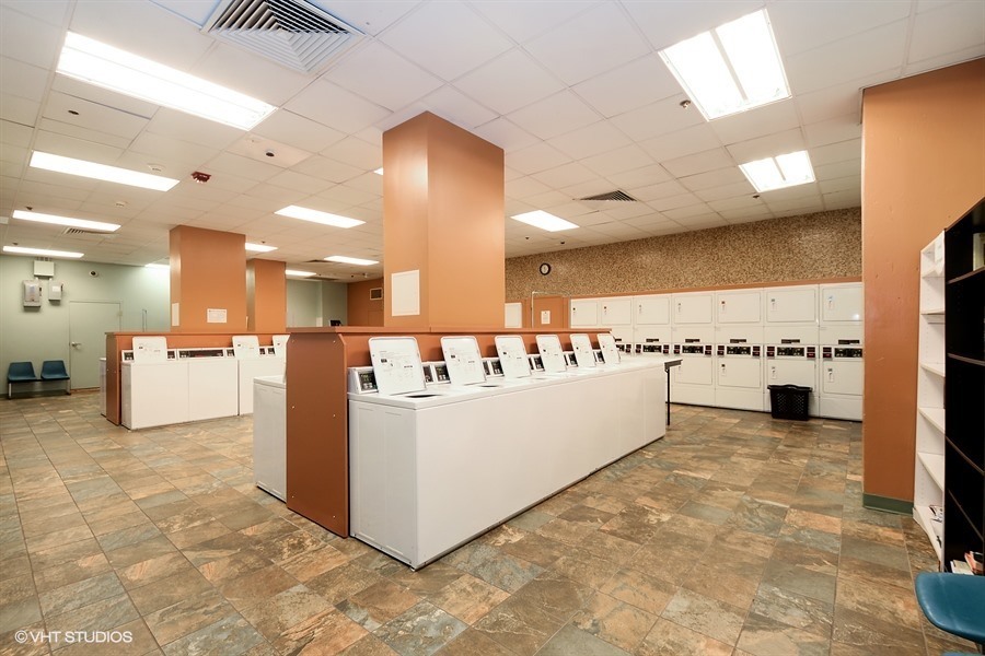 211 East Ohio Street, Unit 804 Chicago, IL 60611 - Photo 18 of 19