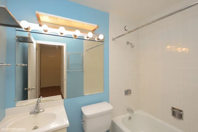 $2,100 | 211 East Ohio Street, Unit 804, Chicago, IL 60611