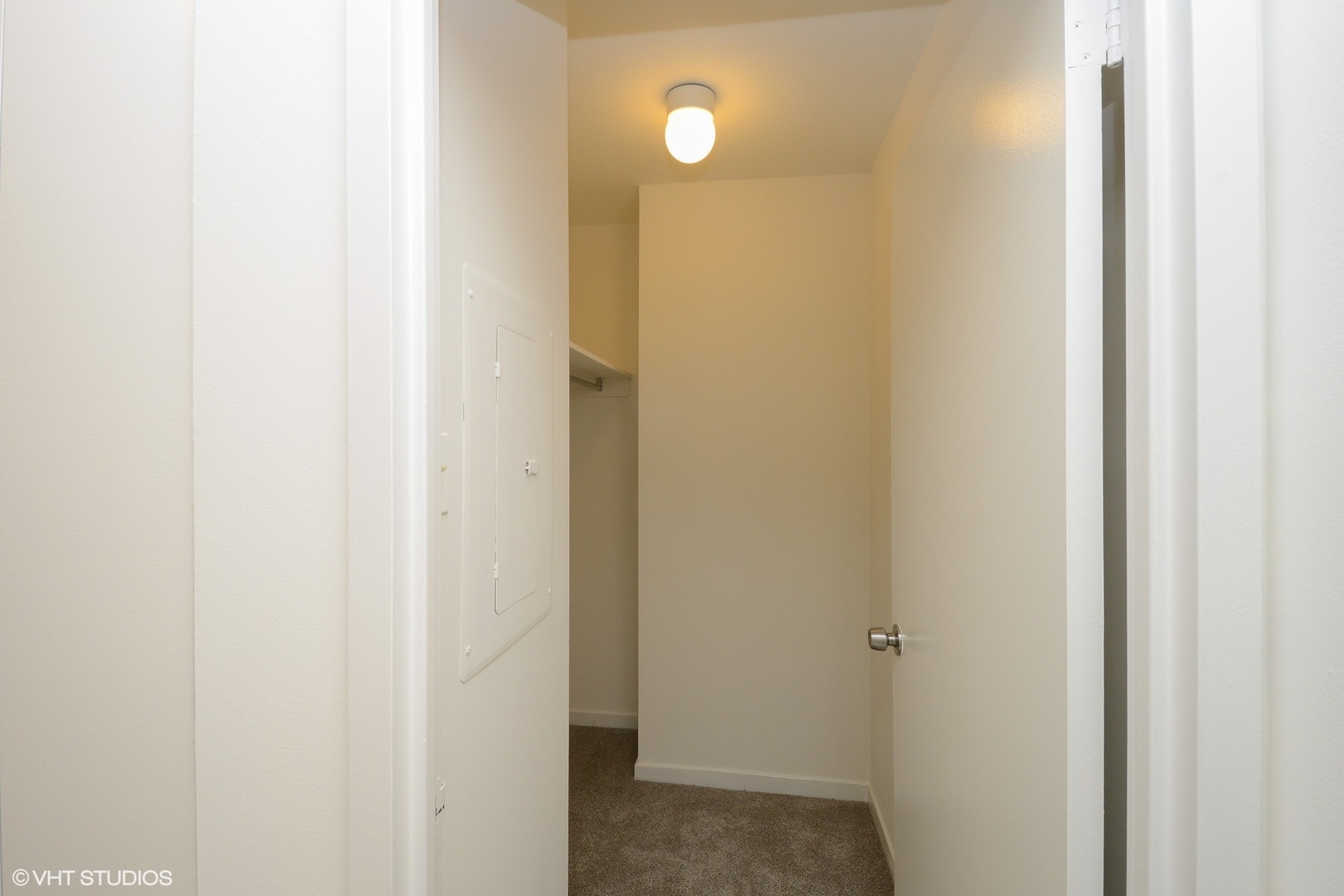 211 East Ohio Street, Unit 804 Chicago, IL 60611 - Photo 10 of 19