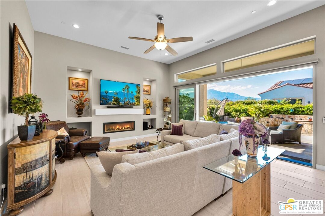 81 Claret Road Rancho Mirage, CA 92270 - Photo 2 of 38