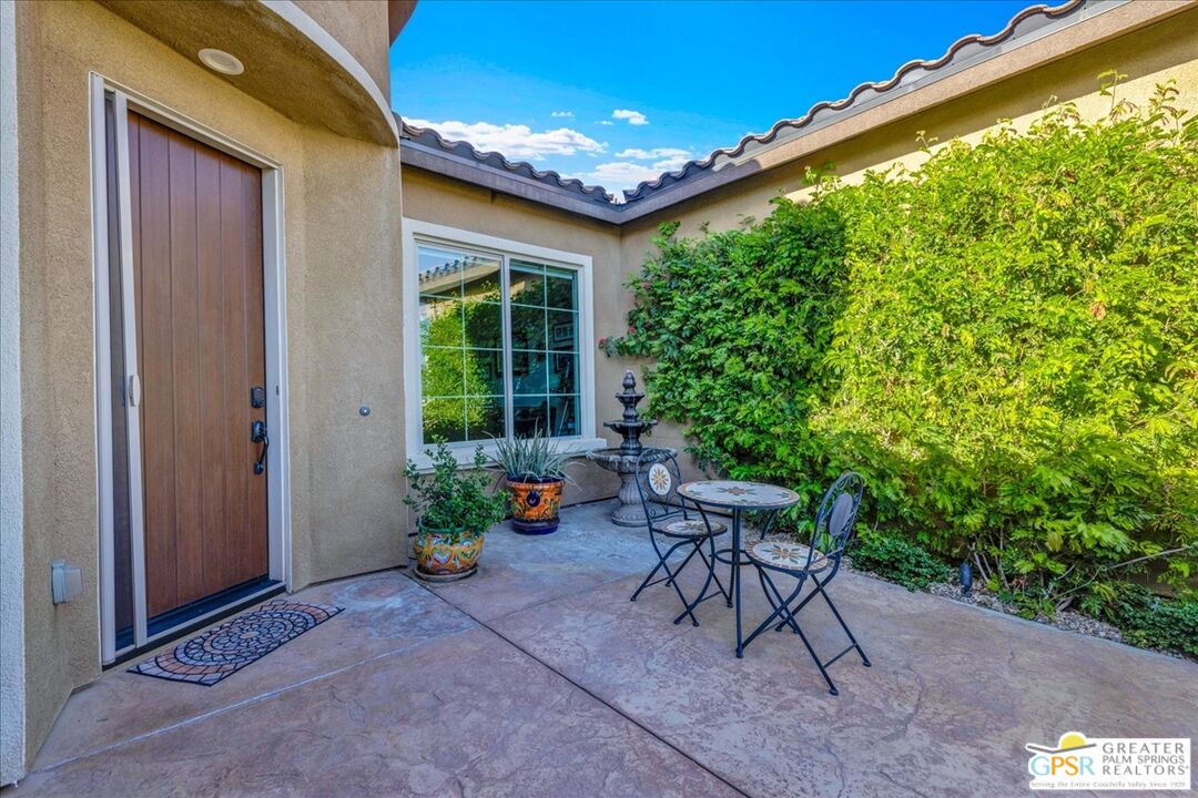 81 Claret Road Rancho Mirage, CA 92270 - Photo 8 of 38