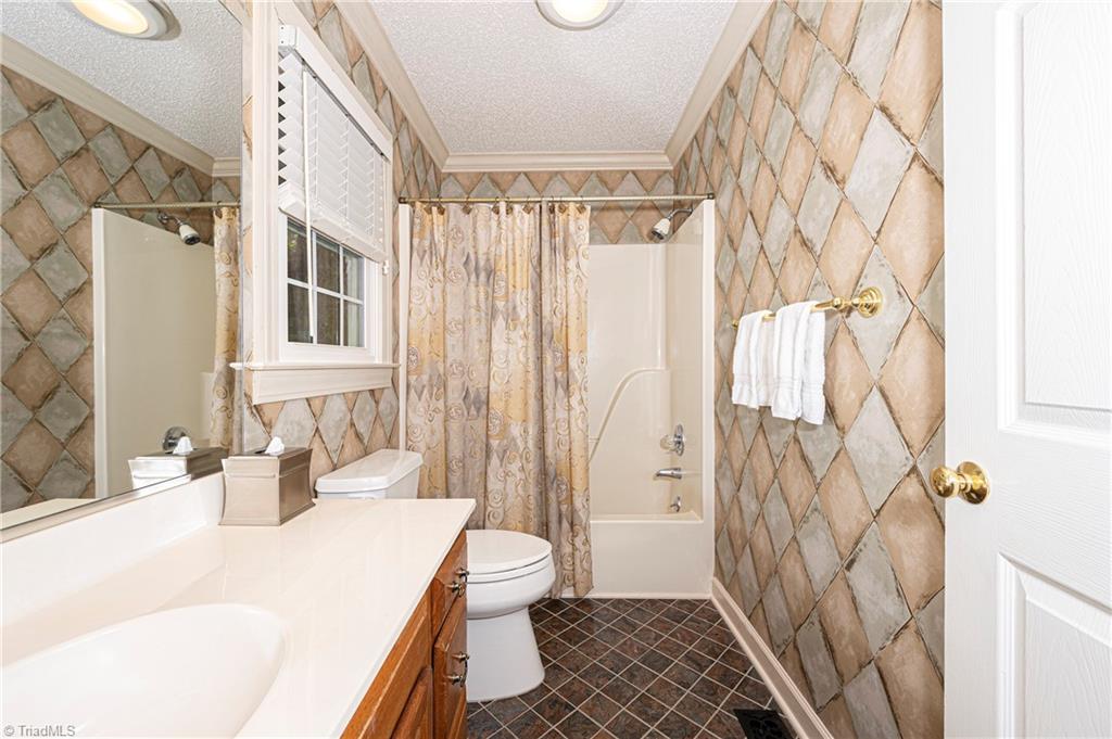 3841 Sandlewood Road High Point, NC 27265 - Photo 20 of 50 Gallery Image 20
