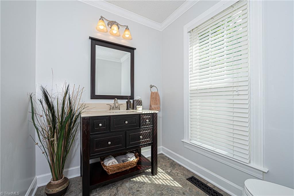 3841 Sandlewood Road High Point, NC 27265 - Photo 23 of 50 Gallery Image 23