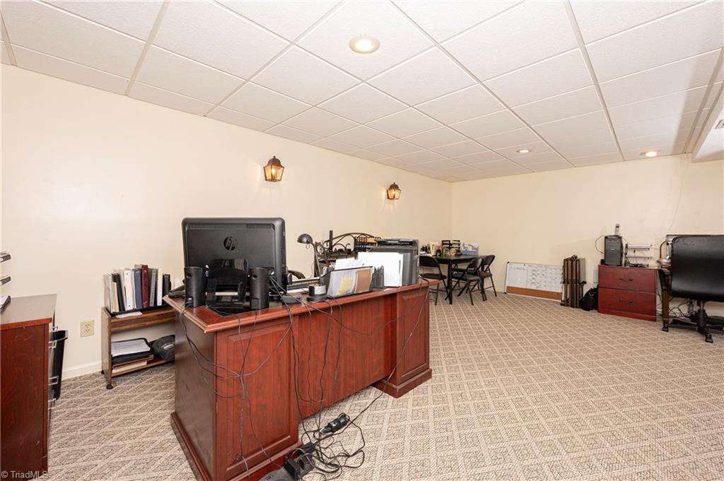 3841 Sandlewood Road High Point, NC 27265 - Photo 36 of 50 Gallery Image 36