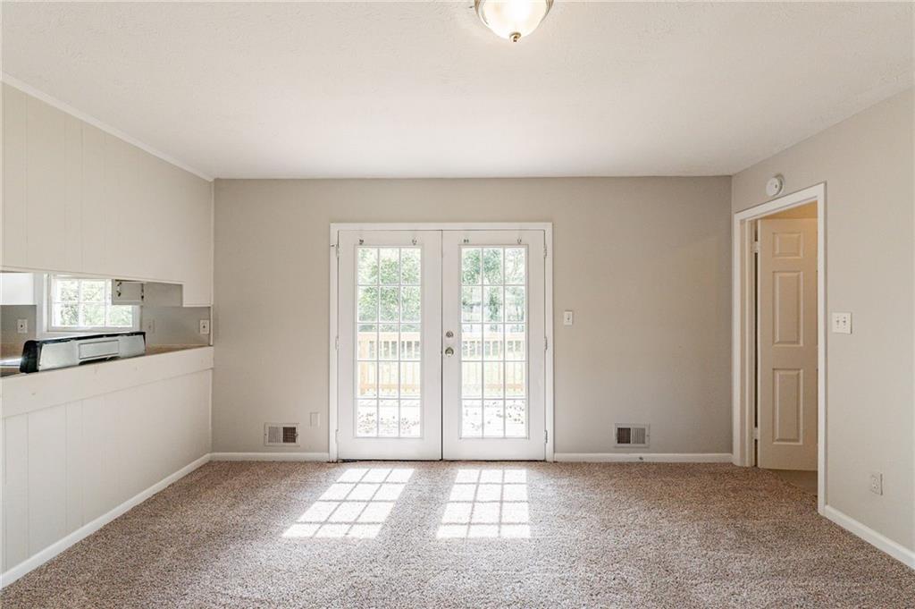 2877 Kensington Way Rex, GA 30273 - Photo 10 of 30