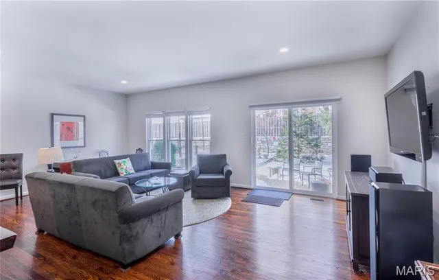 $399,000 | 3469 Cambridge Avenue, St. Louis, MO 63143