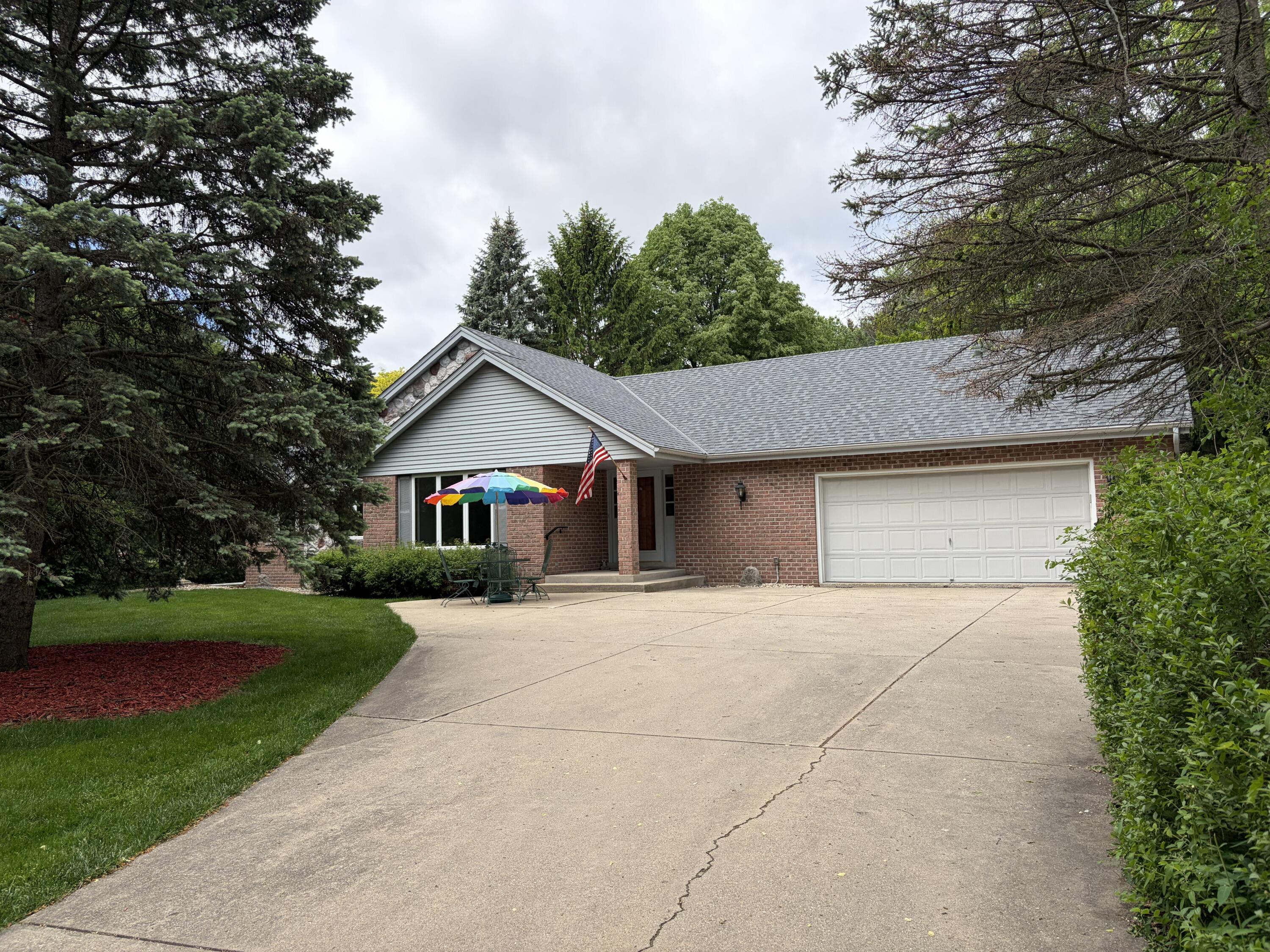 8232 Cooper Road Pleasant Prairie, WI 53142 - Photo 1 of 35 IMG_0594