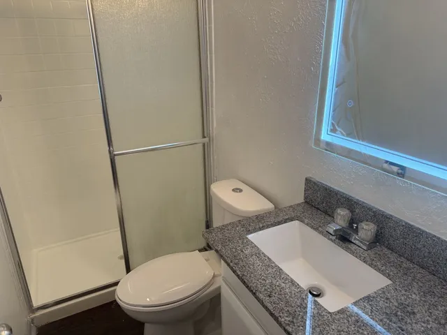 $2,300 | 15214 Woodlawn Avenue, Unit 1, Dolton, IL 60419