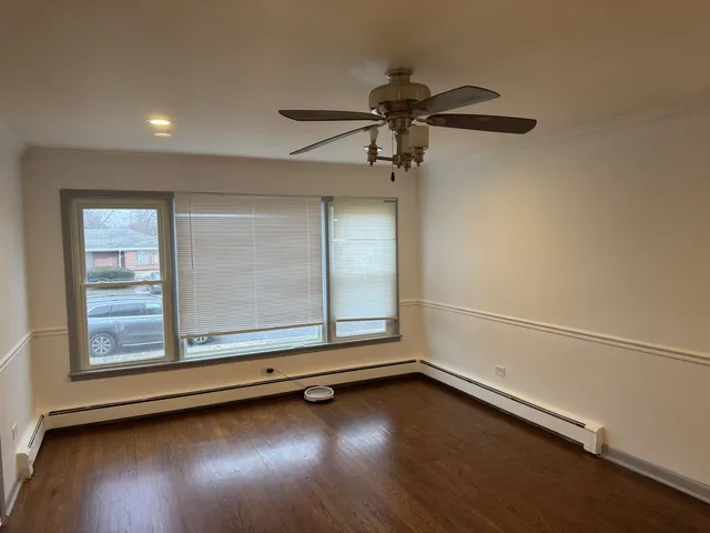 $2,300 | 15214 Woodlawn Avenue, Unit 1, Dolton, IL 60419