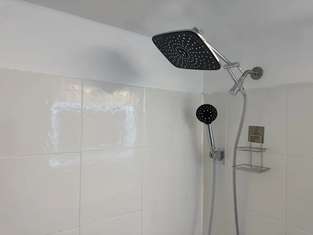 $2,300 | 15214 Woodlawn Avenue, Unit 1, Dolton, IL 60419