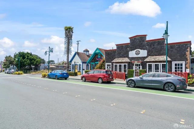 $1,288,800 | 656 Forest Lake Drive, Pacifica, CA 94044