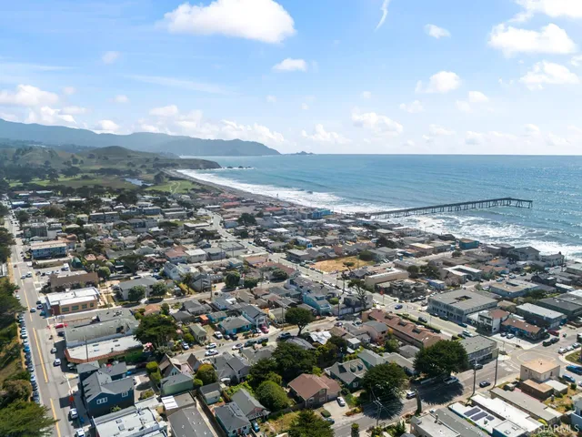 $1,288,800 | 656 Forest Lake Drive, Pacifica, CA 94044