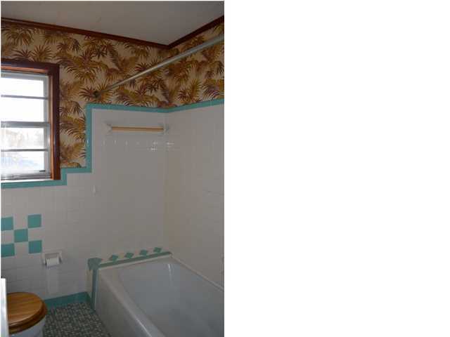 4568 Franton Road Holt, FL 32564 - Photo 21 of 24 Gallery Image 21