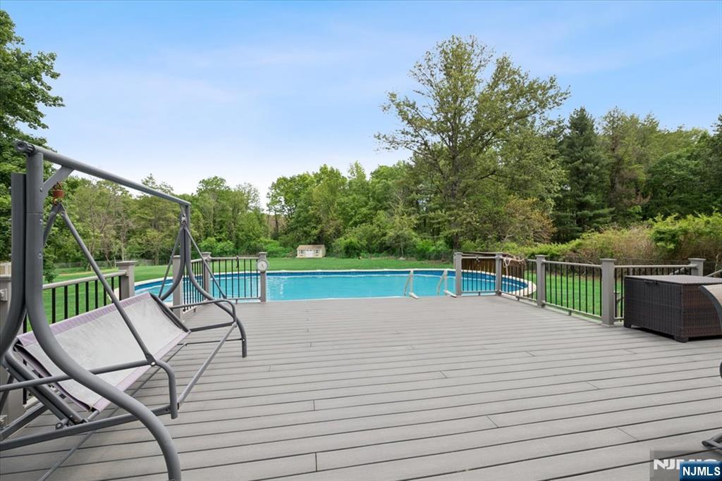 5 Glen Ridge Drive Long Valley, NJ 07853 - Photo 33 of 40