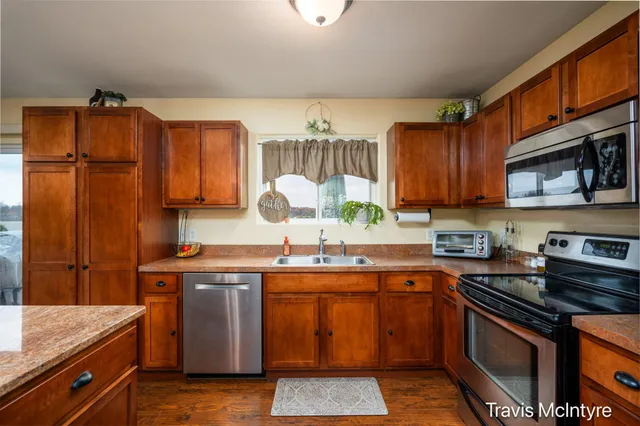 $345,000 | 850 Cosby Way Drive, Sparta, MI 49345